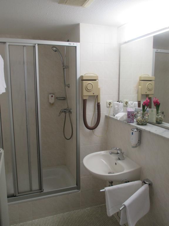 Adler Golf-& Tagungshotel Harth-Poellnitz Екстериор снимка