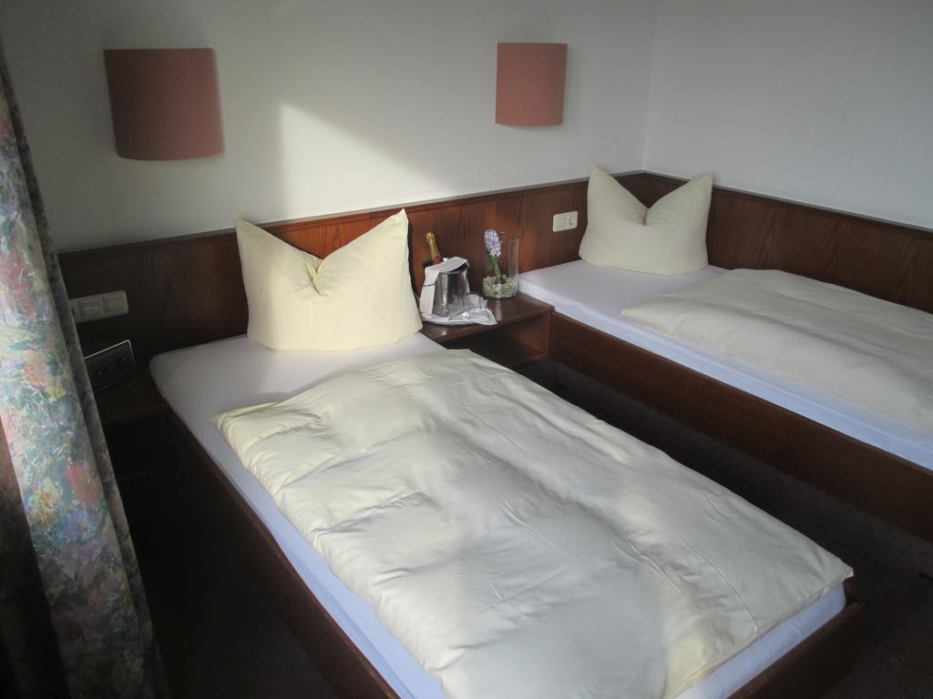 Adler Golf-& Tagungshotel Harth-Poellnitz Екстериор снимка