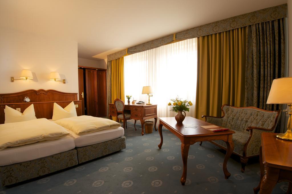 Adler Golf-& Tagungshotel Harth-Poellnitz Екстериор снимка